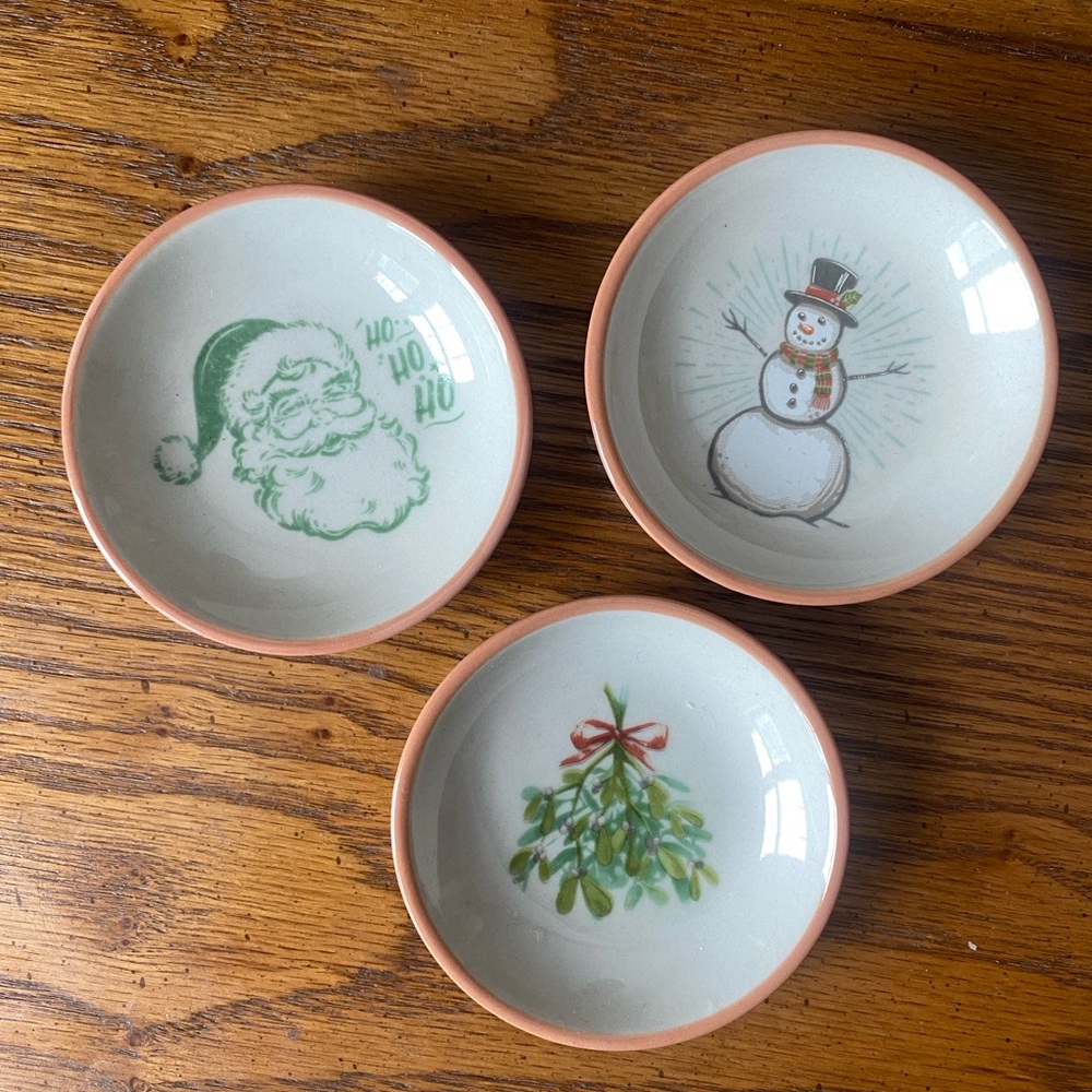 Chad Barrett Festive Holiday Ceramic Bowls Set